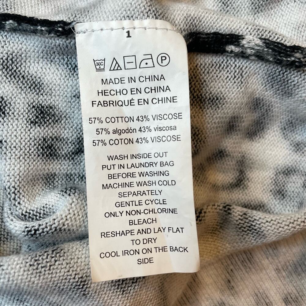 MICHAEL MICHAEL KORS ANIMAL PRINT VNECK SWEATER BLACK GRAY WHITE MEDIUM - Picture 10 of 11